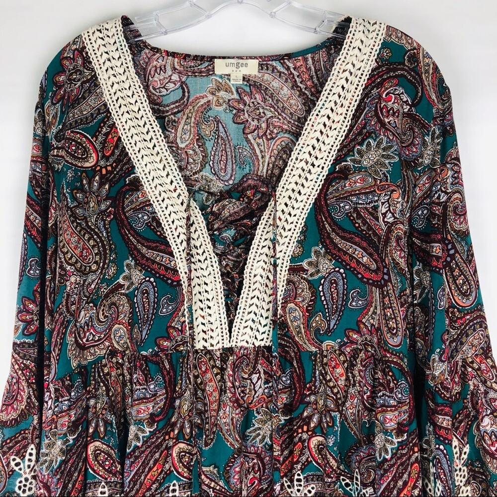 Umgee green paisley embroidered bell sleeve top large - Picture 4 of 11